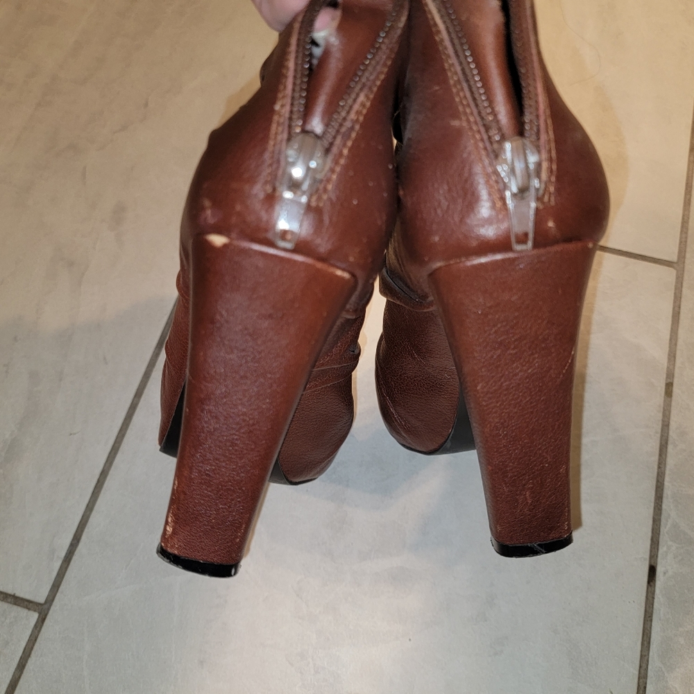 Starling Ruched booties - Picture 4 of 6